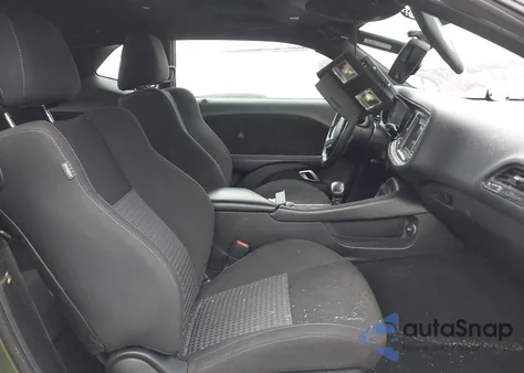 2021 Dodge Challenger R/T z USA, uszkodzony, nr VIN 2C3CDZBTXMH680623